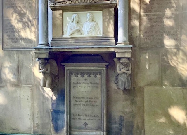 Datei:Grabstätte Niebuhr 1236.jpg