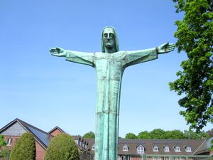 Christusstatue Sankt Augustin IMG 0021.jpg
