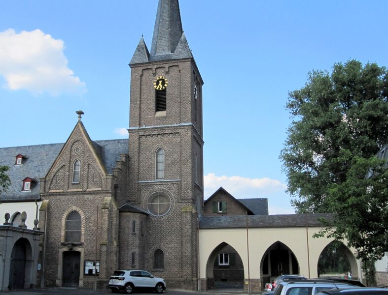 Datei:Kirche Graurheindorf IMG 2038.jpg