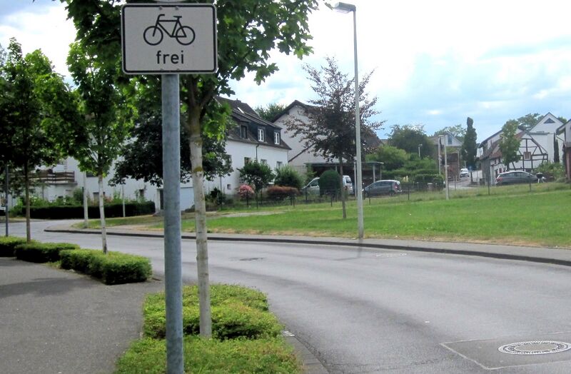 Datei:Ortsansicht Ückesdorf IMG 3577.jpg