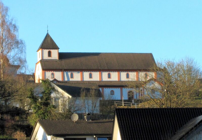 Datei:Kirche am St. Theresien-Gymnasium Schönenberg IMG 0093.jpg