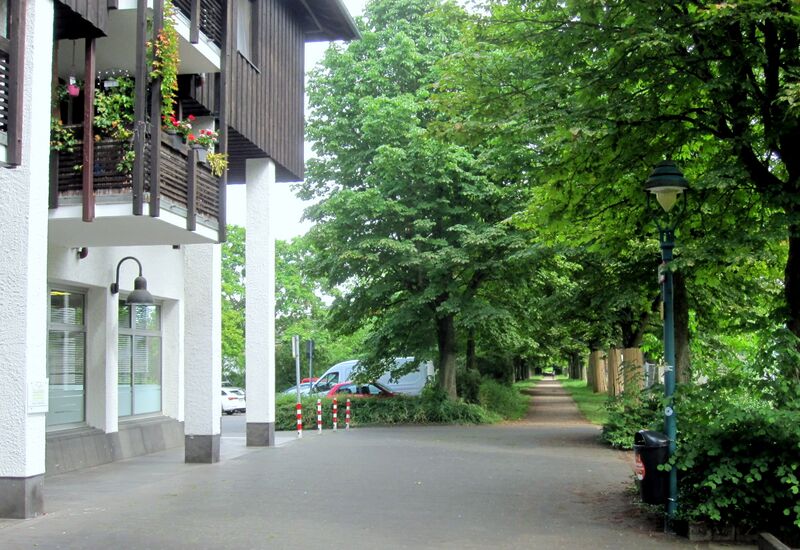 Datei:Allee am Schlossplatz IMG 3511.jpg