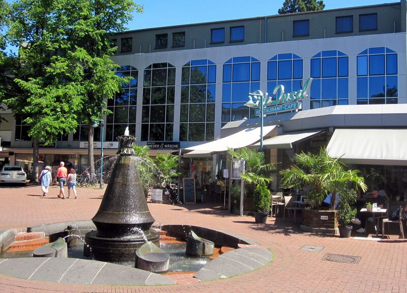 Datei:Theaterplatz BG IMG 3238.jpg