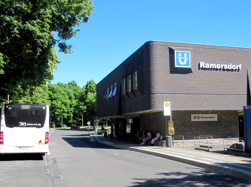 Datei:Haltestelle Ramersdorf IMG 3259.jpg