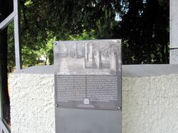 Tafel am Friedhof Königswinter IMG 3795.jpg