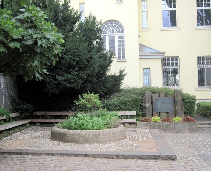 Datei:Am Lord Byron Platz IMG 2328.jpg