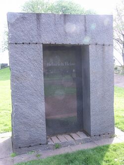 Heinedenkmal Stadtgarten60.jpg