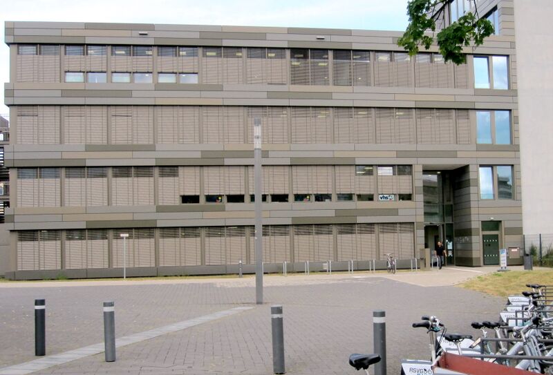 Datei:Verwaltungsgebäude Troisdorf IMG 2354.jpg