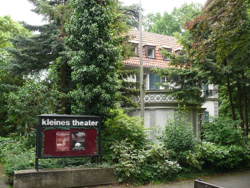 Datei:Kleines Theater920.jpg