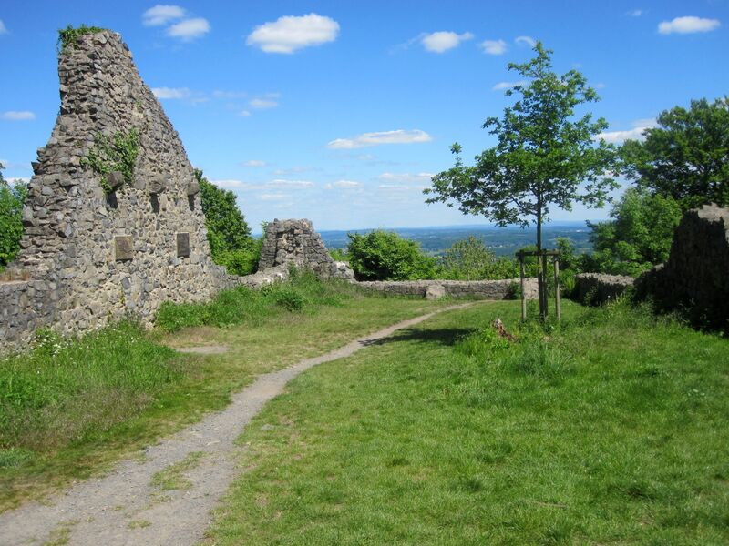 Datei:Reste der Löwenburg IMG 1569.jpg