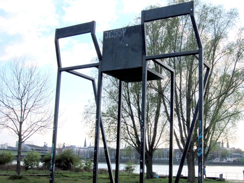 Datei:Skulptur „Die Wächter“ Beuel IMG 0259.jpg
