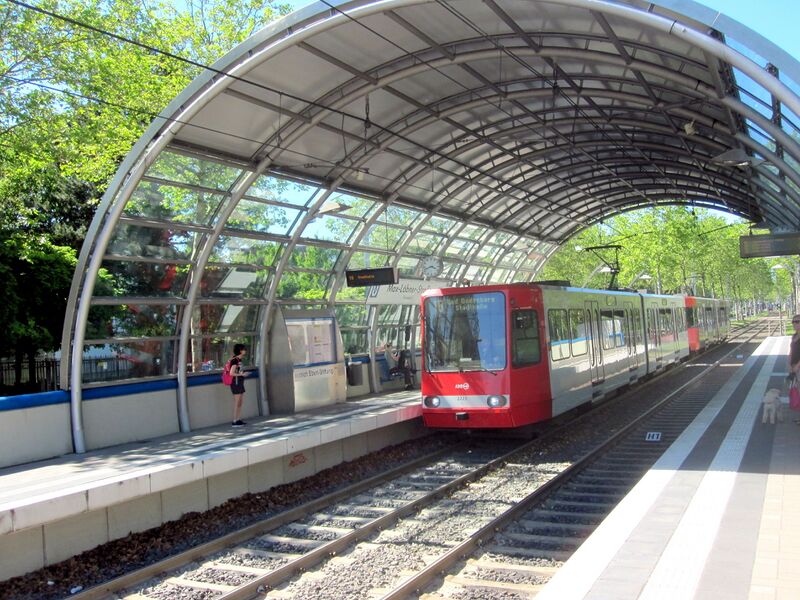 Datei:Haltestelle Max-Löbner-Straße IMG 3255.jpg