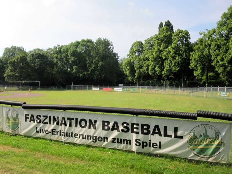 Datei:Baseballstadion Rheinaue IMG 1851.jpg