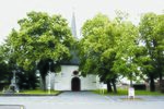 Vorschaubild für Datei:3 Kirche. Außenansicht 2011.jpg