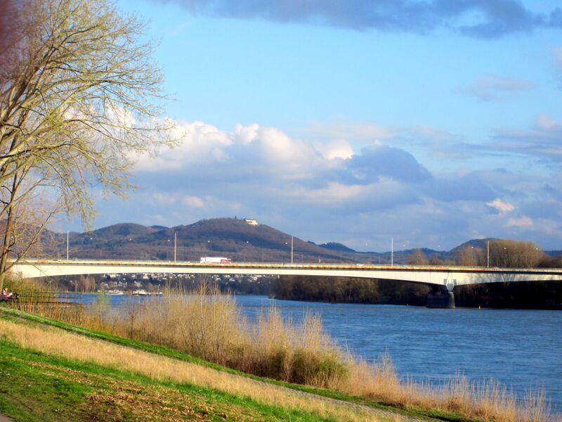 Datei:Konrad-Adenauer-Brücke - IMG 0214.jpg