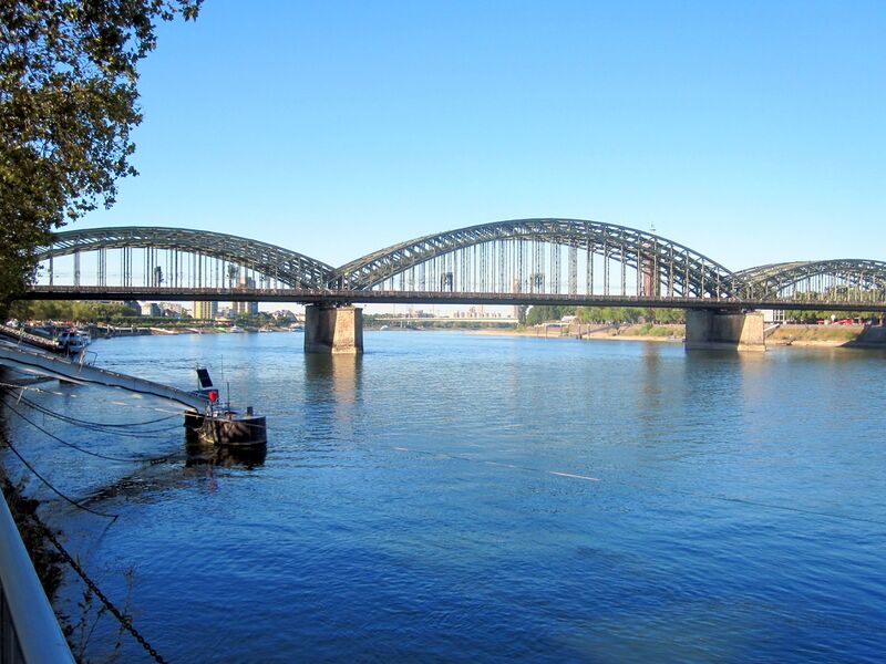 Datei:Hohenzollernbrücke Köln IMG 3929.jpg