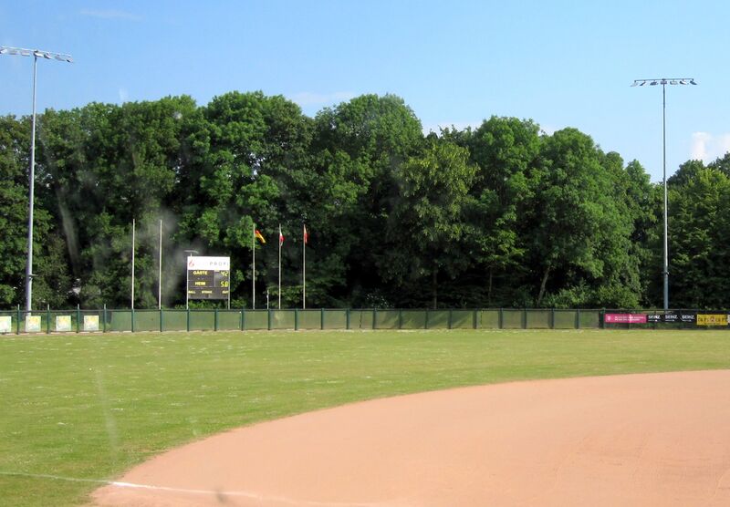 Datei:Baseballstadion Rheinaue IMG 1850.jpg