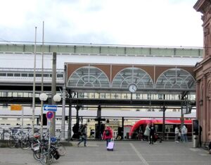 Am Bonner Hauptbahnhof IMG 0065.jpg