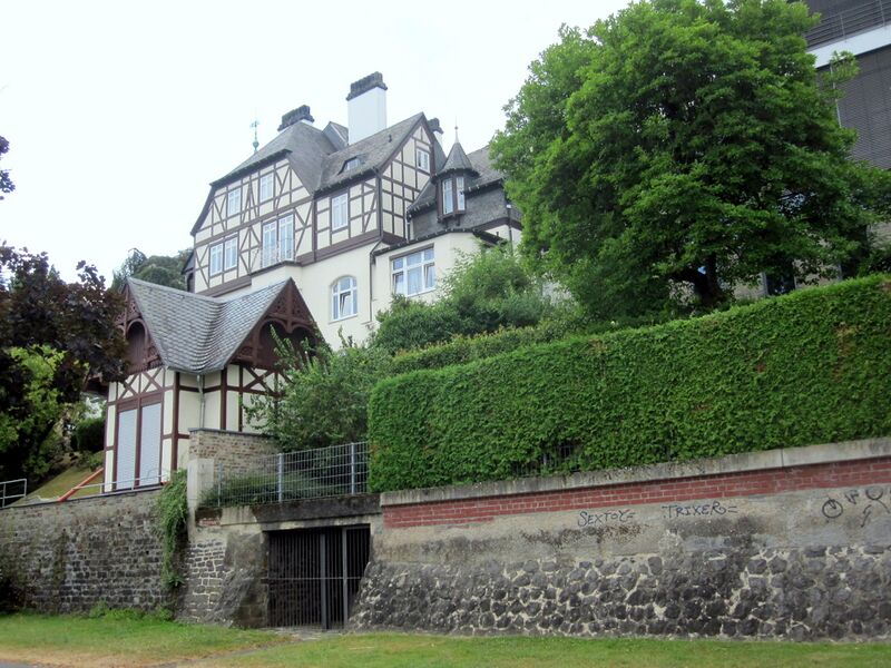 Datei:Villa Deichmann IMG 3773.jpg