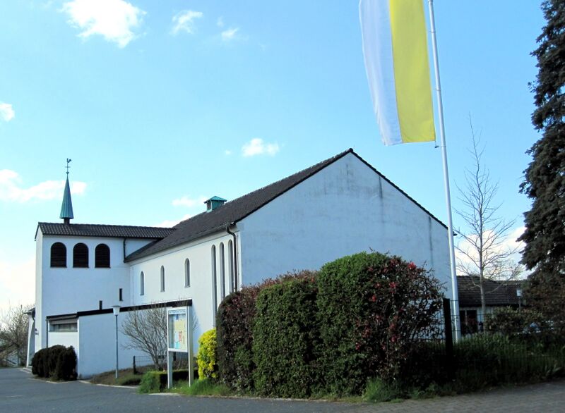 Datei:Kirche Christ König Holzlar IMG 0390.jpg