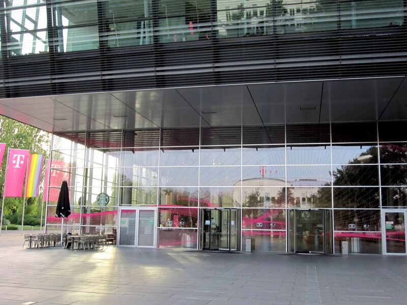 Datei:Am Telekom Campus IMG 0055.jpg