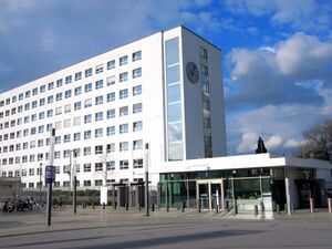 Am UN-Campus in Bonn - IMG 0188.jpg