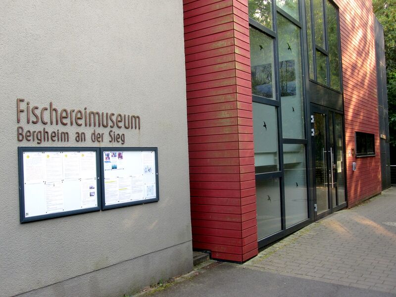 Datei:Am Fischereimuseum Bergheim IMG 3847.jpg
