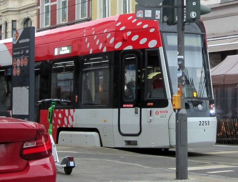 Datei:Straßenbahn in Bonn IMG 0501.jpg