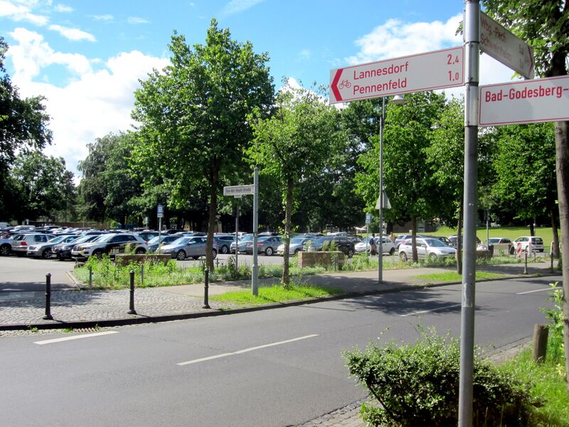 Datei:Parkplatz Rigalsche Wiese IMG 3332.jpg